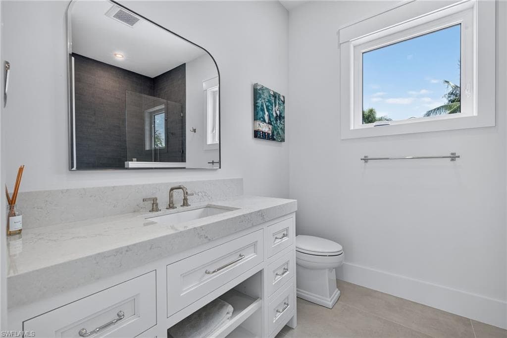 11516 Andy Rosse LN-35