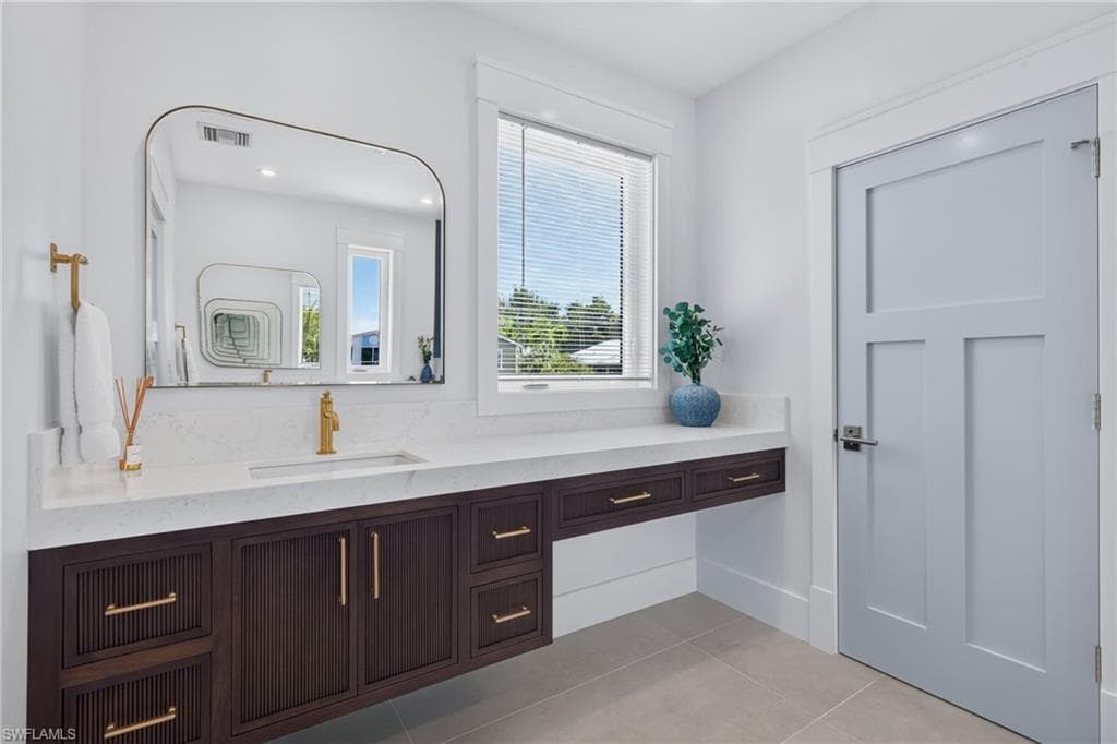 11516 Andy Rosse LN-21