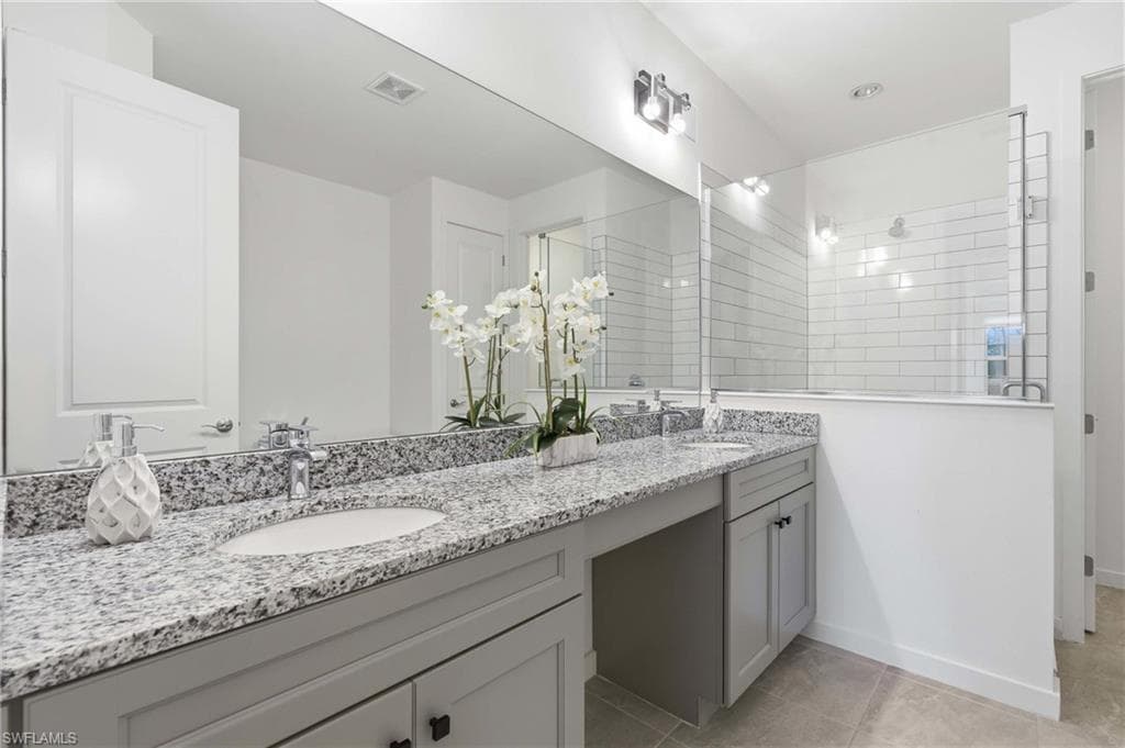 13081 Pembroke DR-24