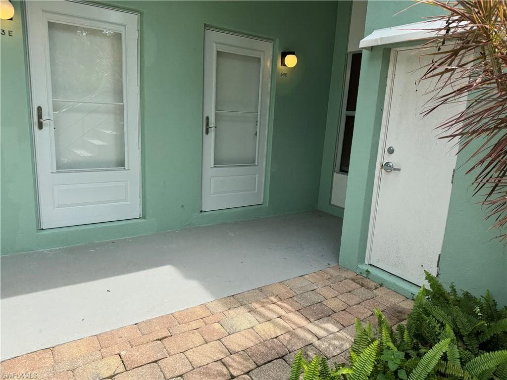3225 E Riverside DR 54E-2