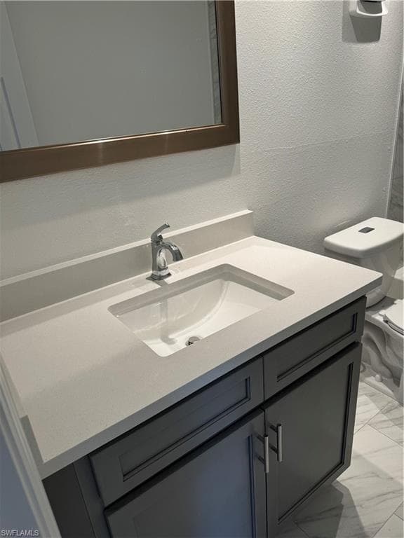 3225 E Riverside DR 54E-7