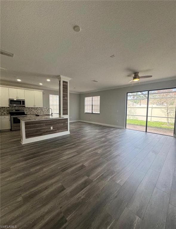 7614 Bristol CIR-7