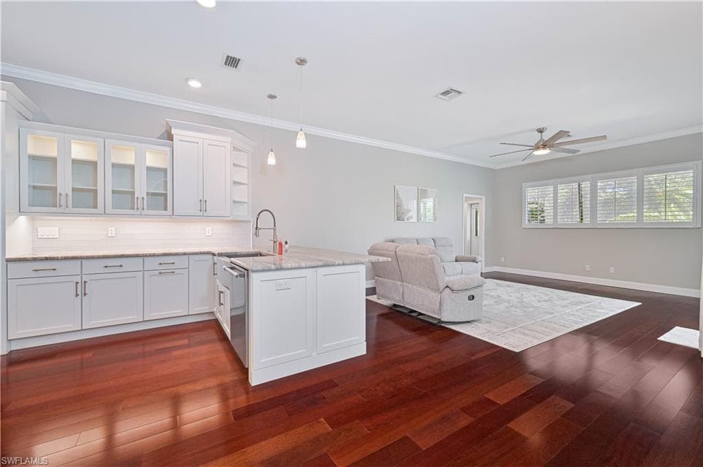 14111 Creek CT-20