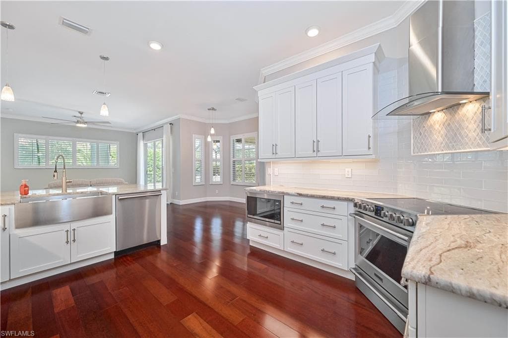 14111 Creek CT-18