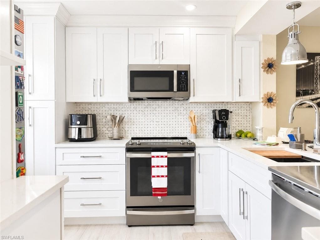 2828 Jackson ST E3-6
