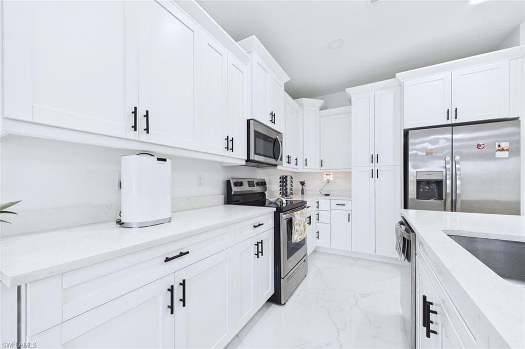 621 Tomasello DR-17