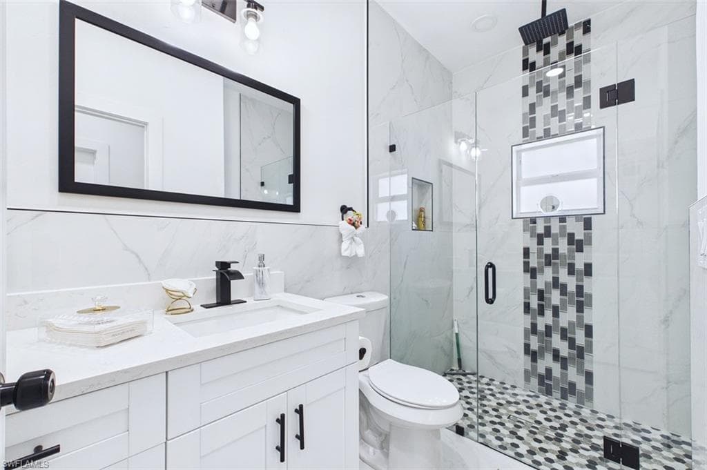 621 Tomasello DR-32