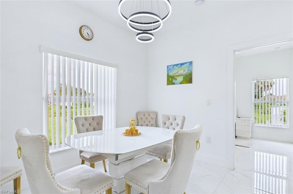 621 Tomasello DR-19