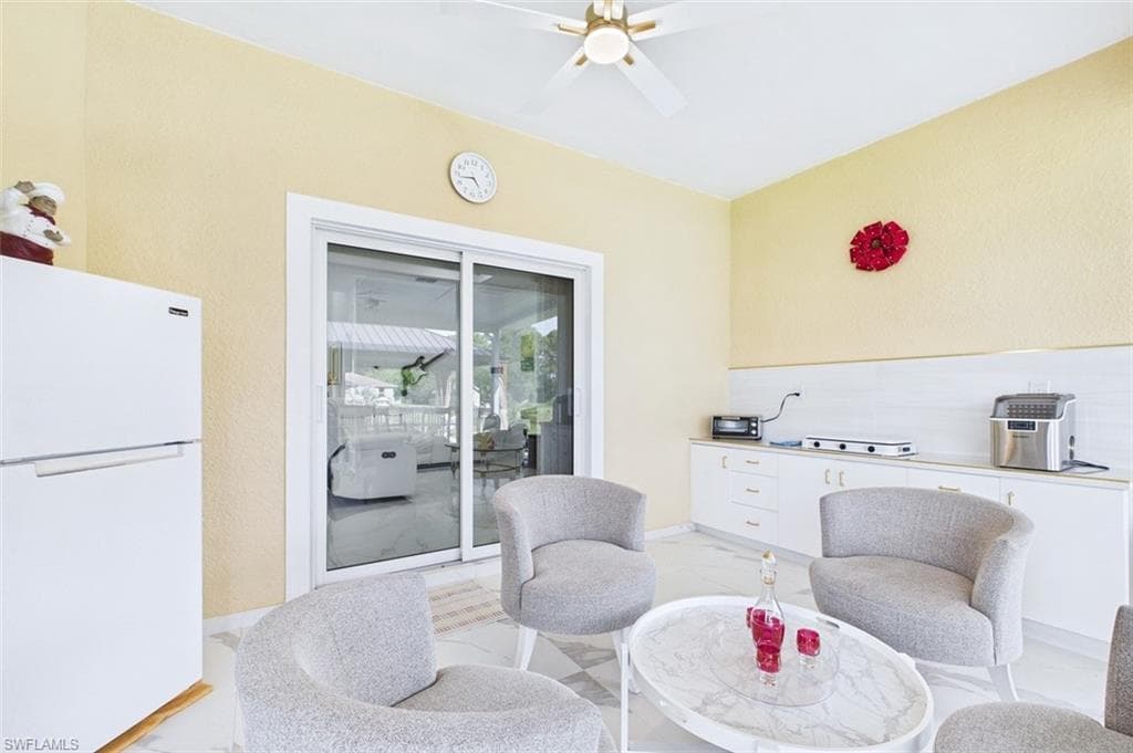 621 Tomasello DR-39