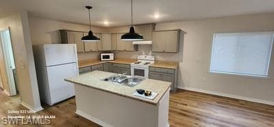 802 E Jasmine RD-5