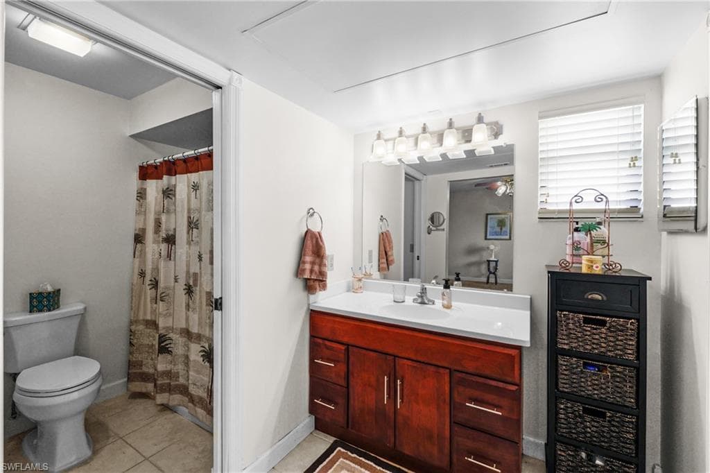 1203 SW 48th TER 201-23