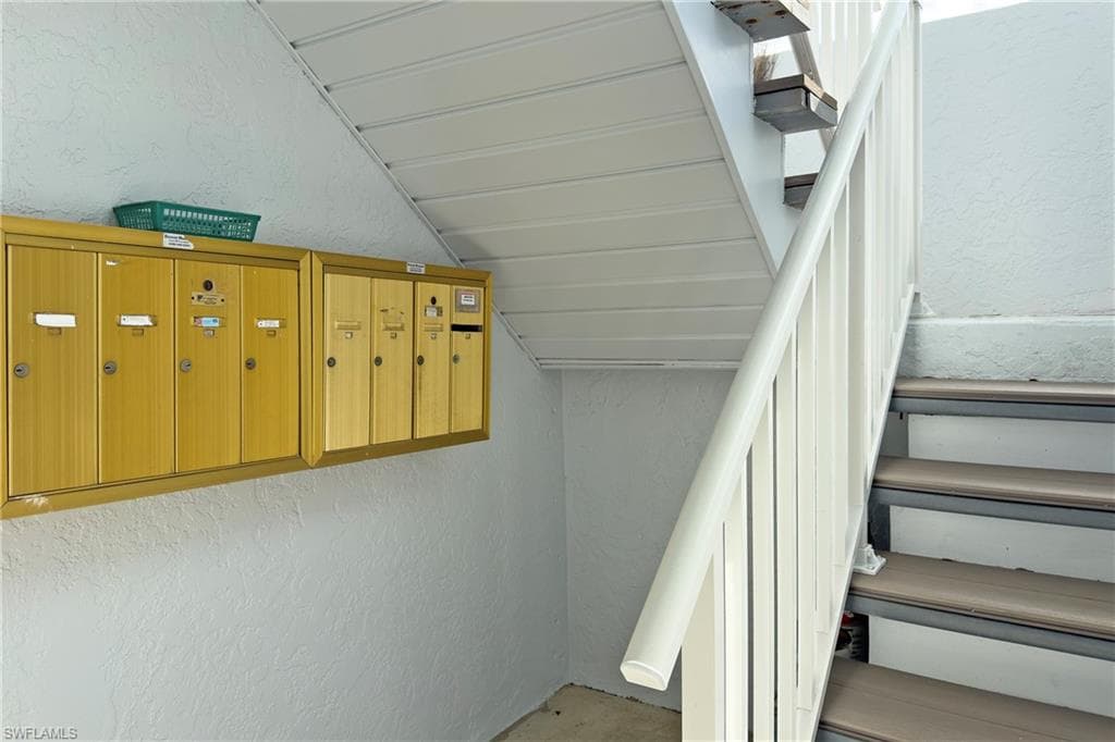 1203 SW 48th TER 201-27