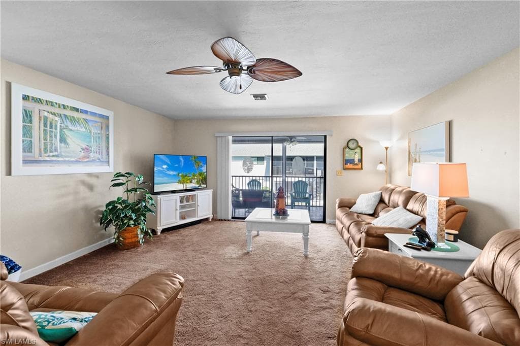 1203 SW 48th TER 201-16