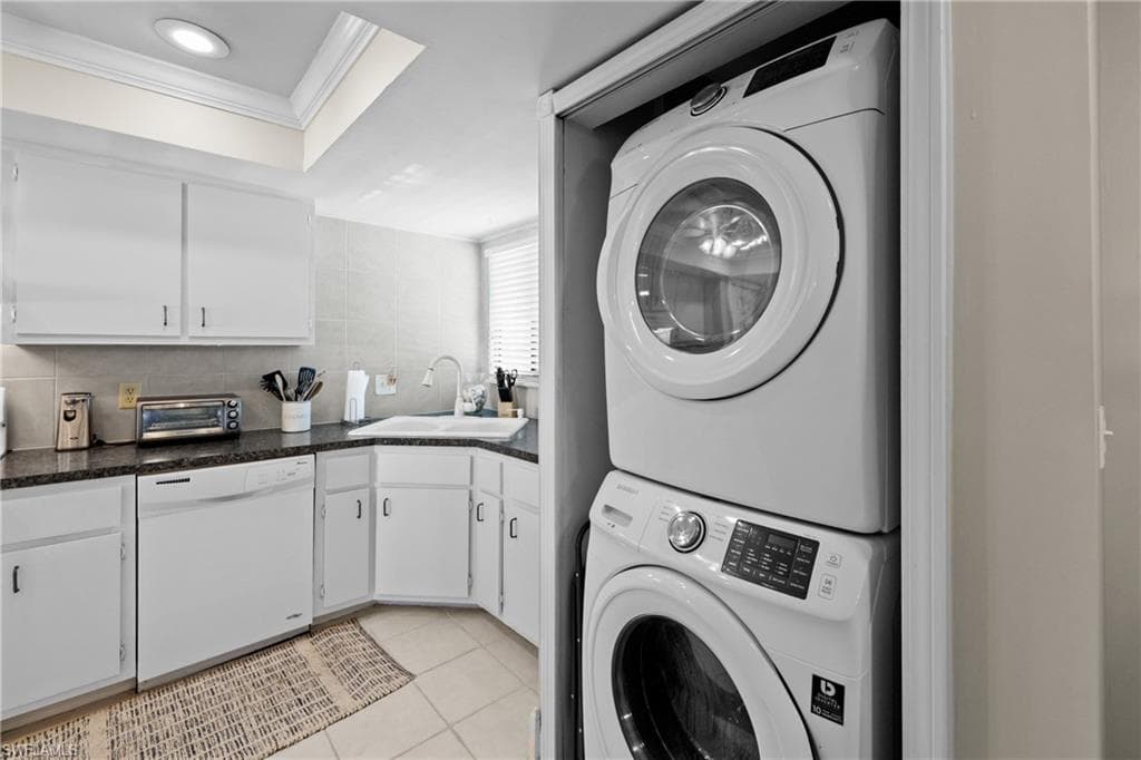1203 SW 48th TER 201-12