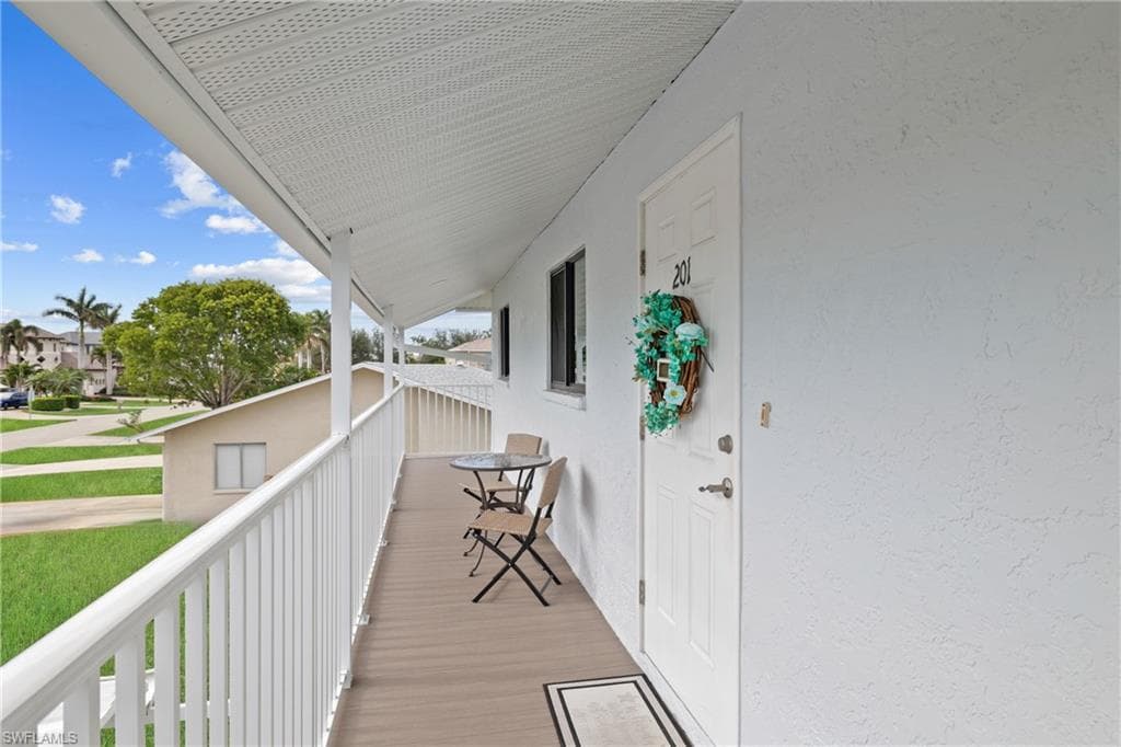 1203 SW 48th TER 201-3
