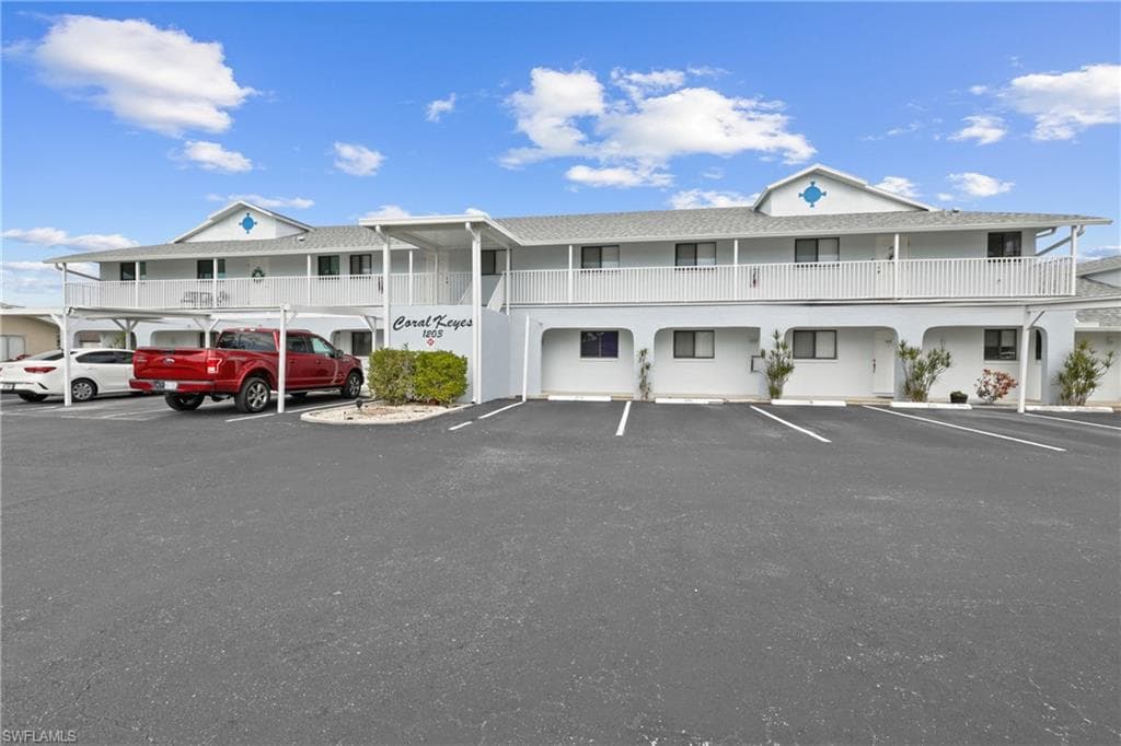 1203 SW 48th TER 201-32