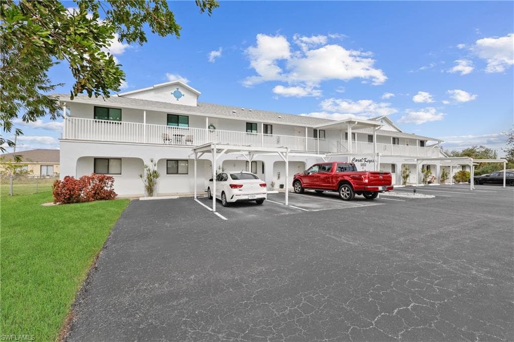 1203 SW 48th TER 201-28