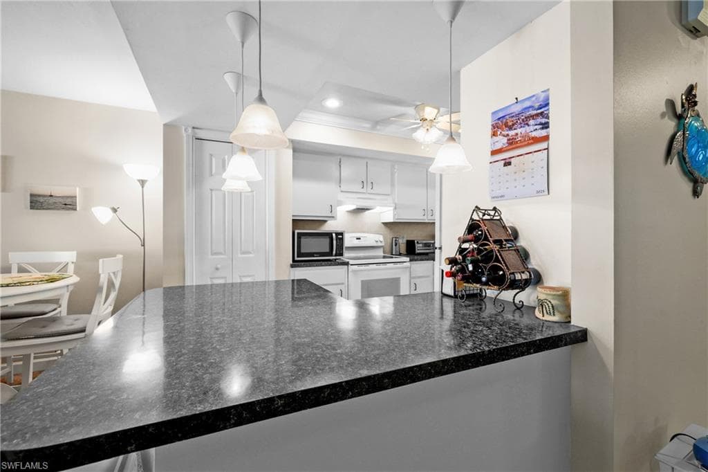 1203 SW 48th TER 201-5