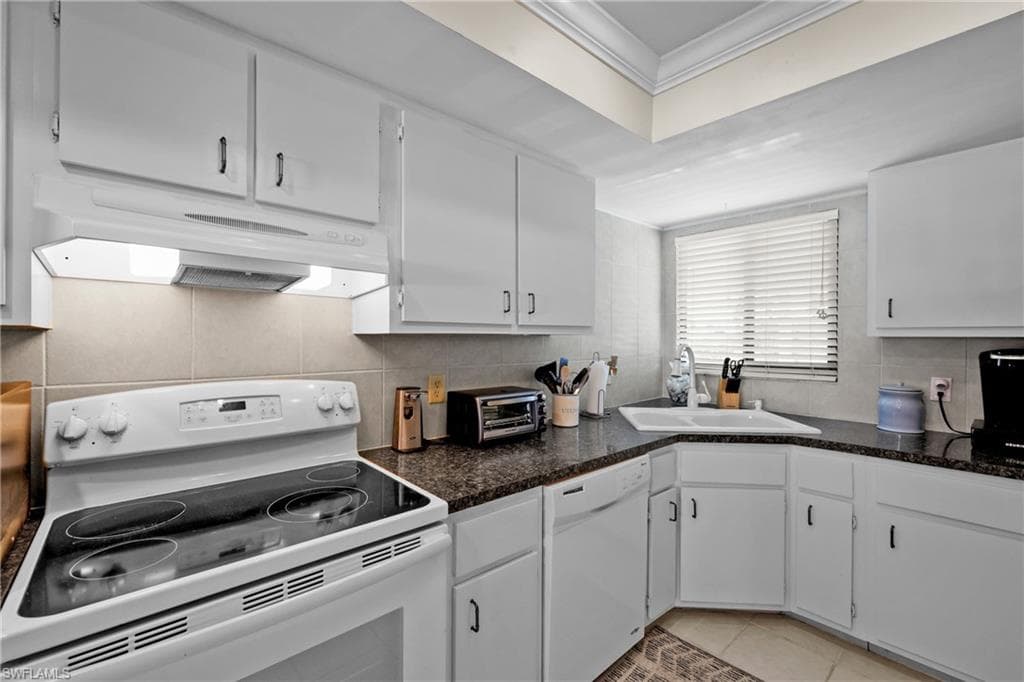 1203 SW 48th TER 201-8