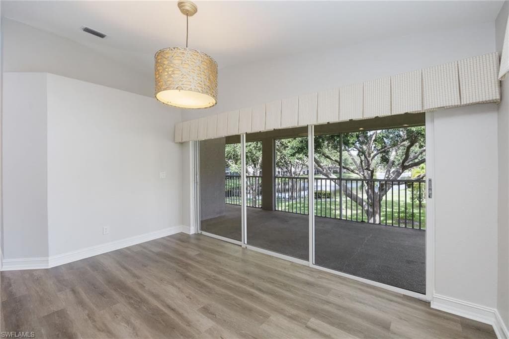 300 Diamond CIR 308-9