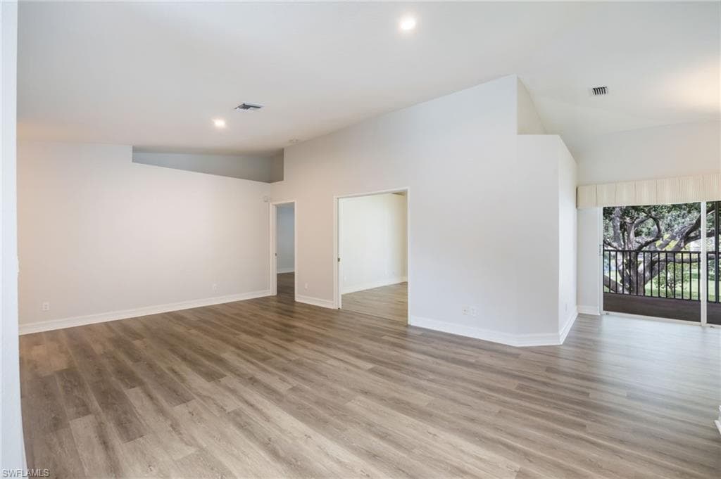 300 Diamond CIR 308-8