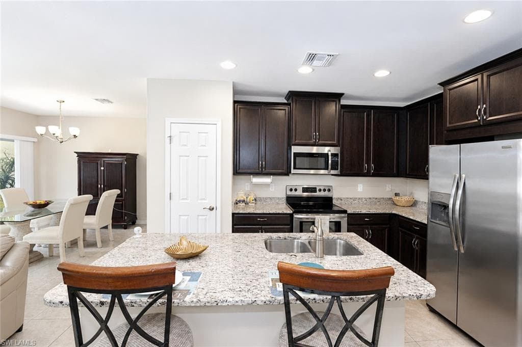 3763 Crofton CT-11