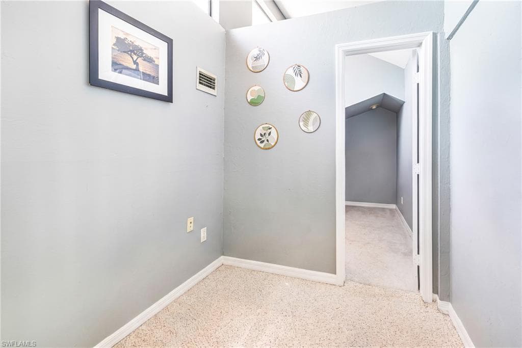 5501 Harbour Castle DR-37