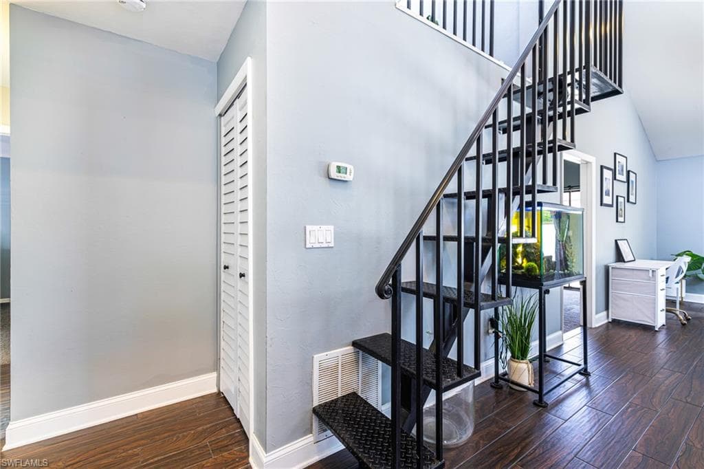 5501 Harbour Castle DR-35