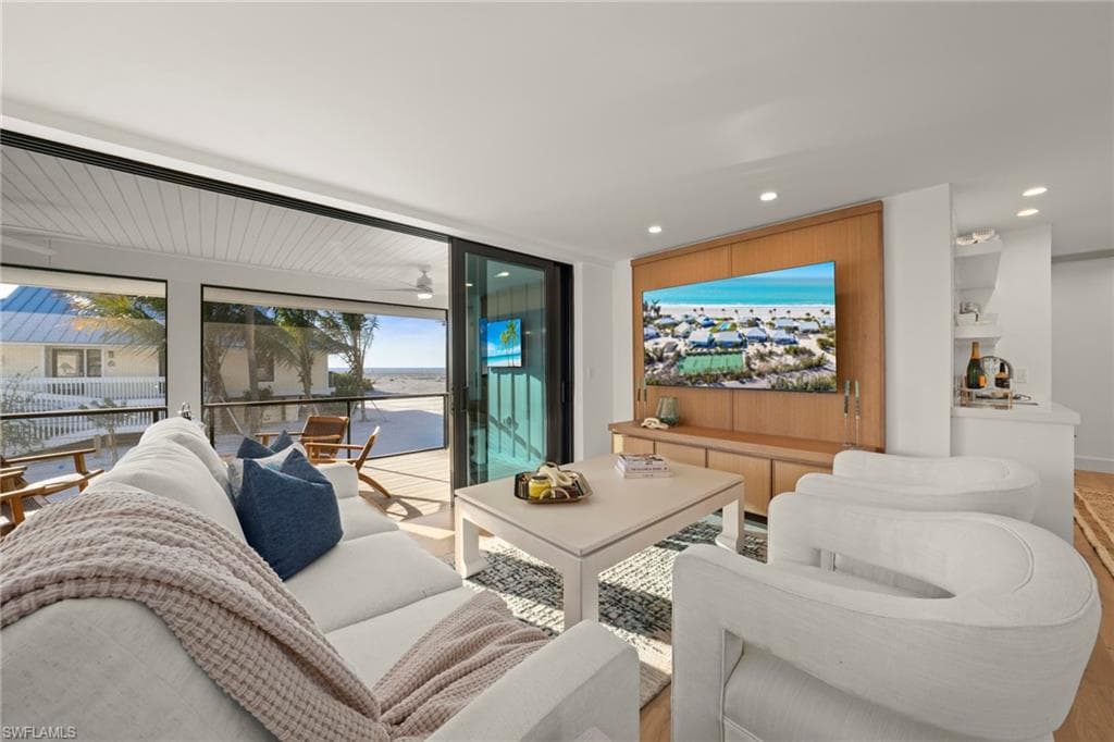 25 Beach Homes-11