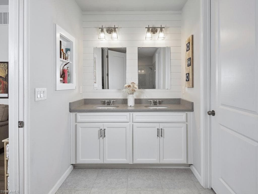 4601 Arboretum CIR 102-13