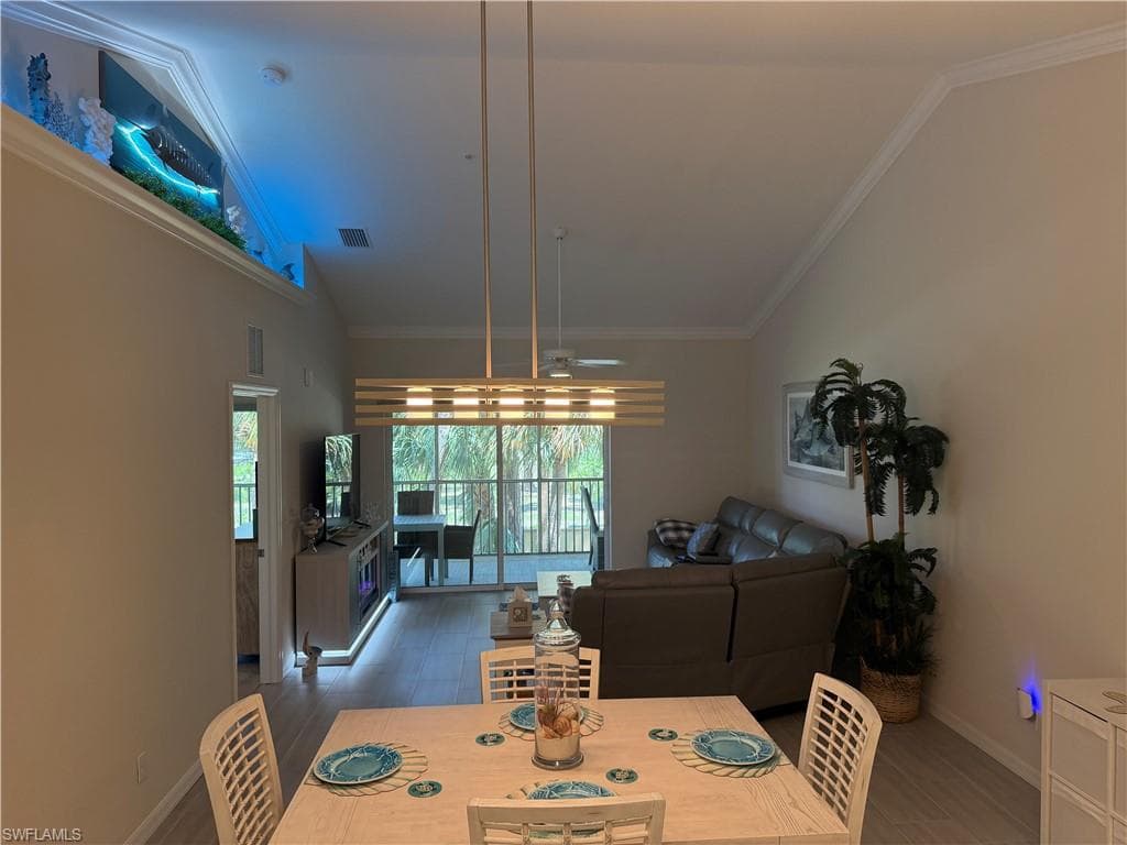 1137 Winding Pines CIR 205-7