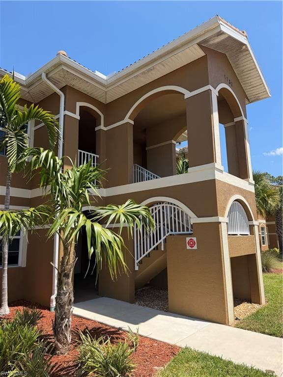 1137 Winding Pines CIR 205-3