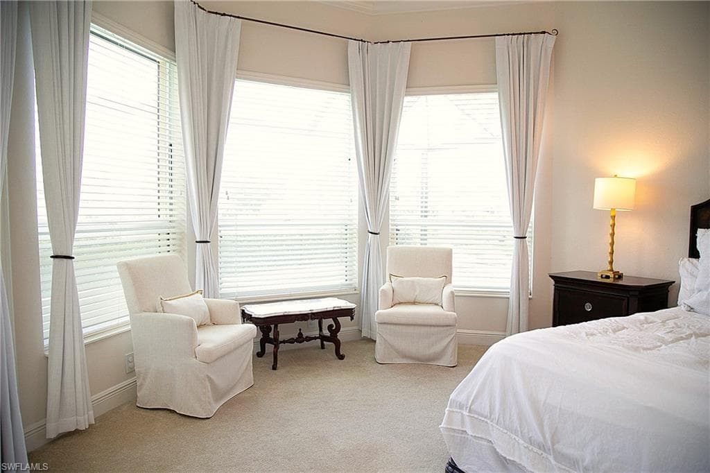 15200 Blackhawk DR-22