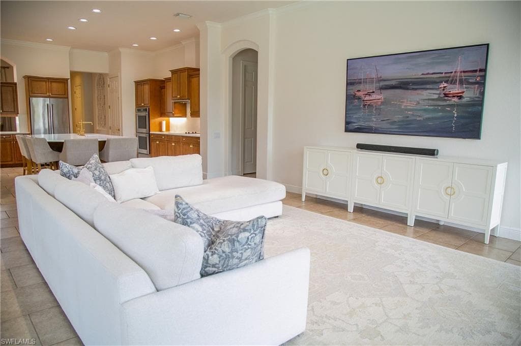 15200 Blackhawk DR-34