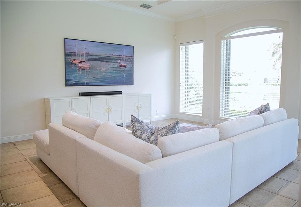 15200 Blackhawk DR-33