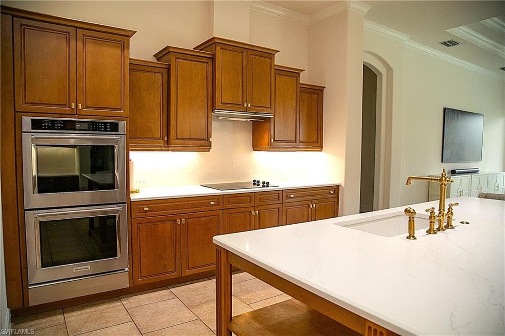 15200 Blackhawk DR-18