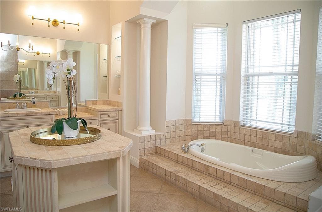15200 Blackhawk DR-25