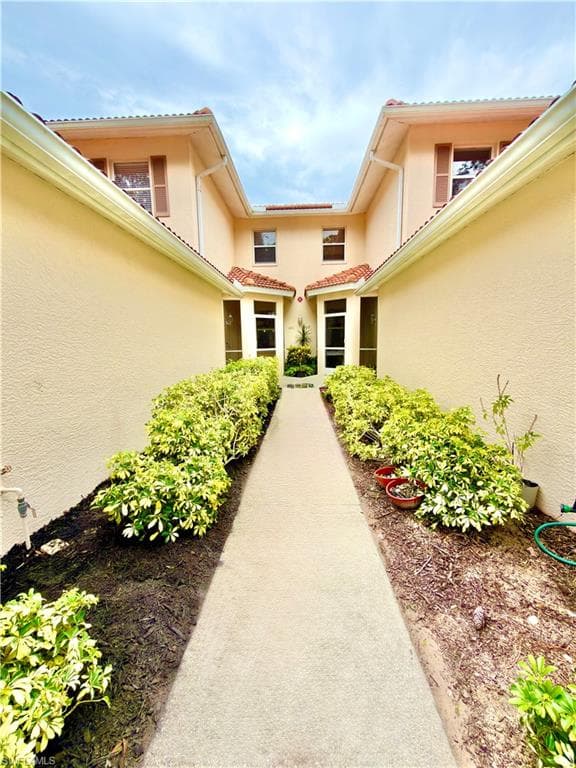517 Robin Hood CIR 101-5