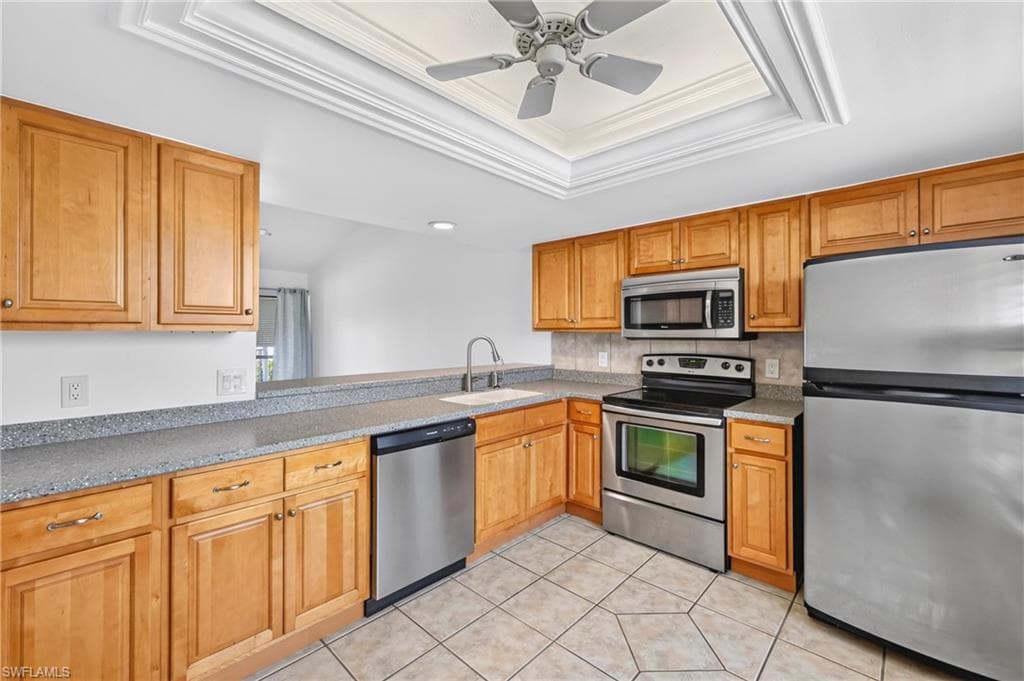 4708 SW 8th PL 201-5