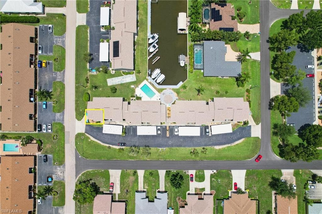 4708 SW 8th PL 201-34