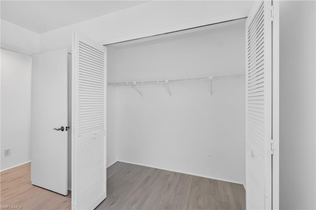 4708 SW 8th PL 201-14