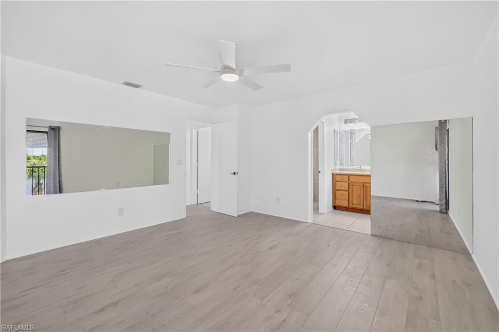 4708 SW 8th PL 201-18