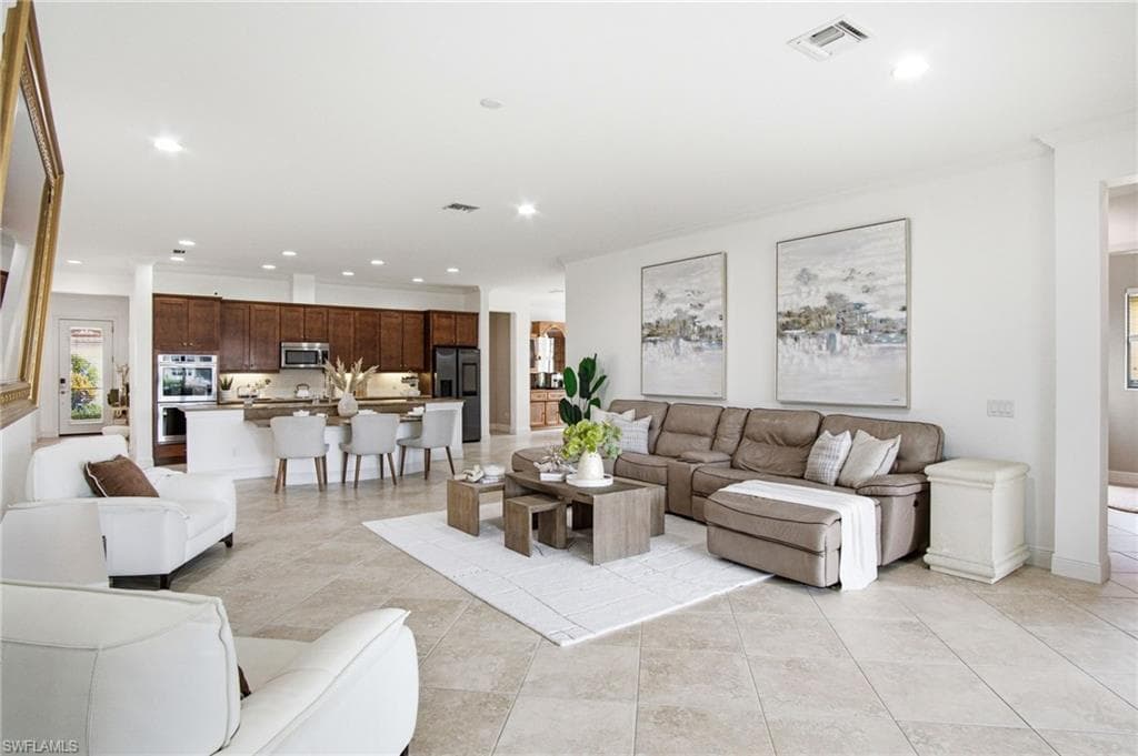 4433 Tamarind WAY-23