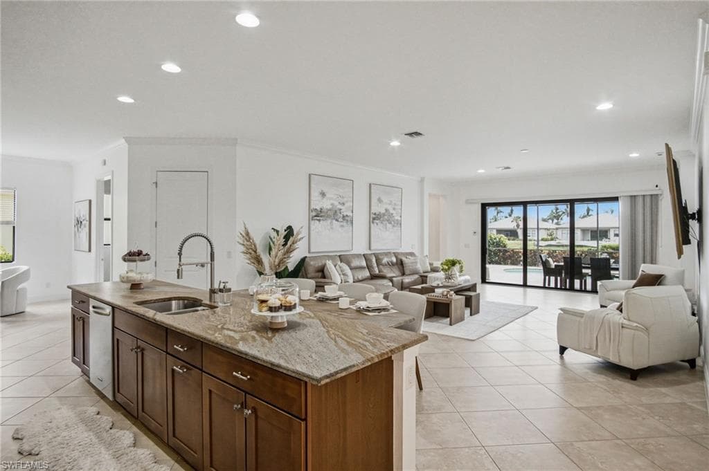 4433 Tamarind WAY-22