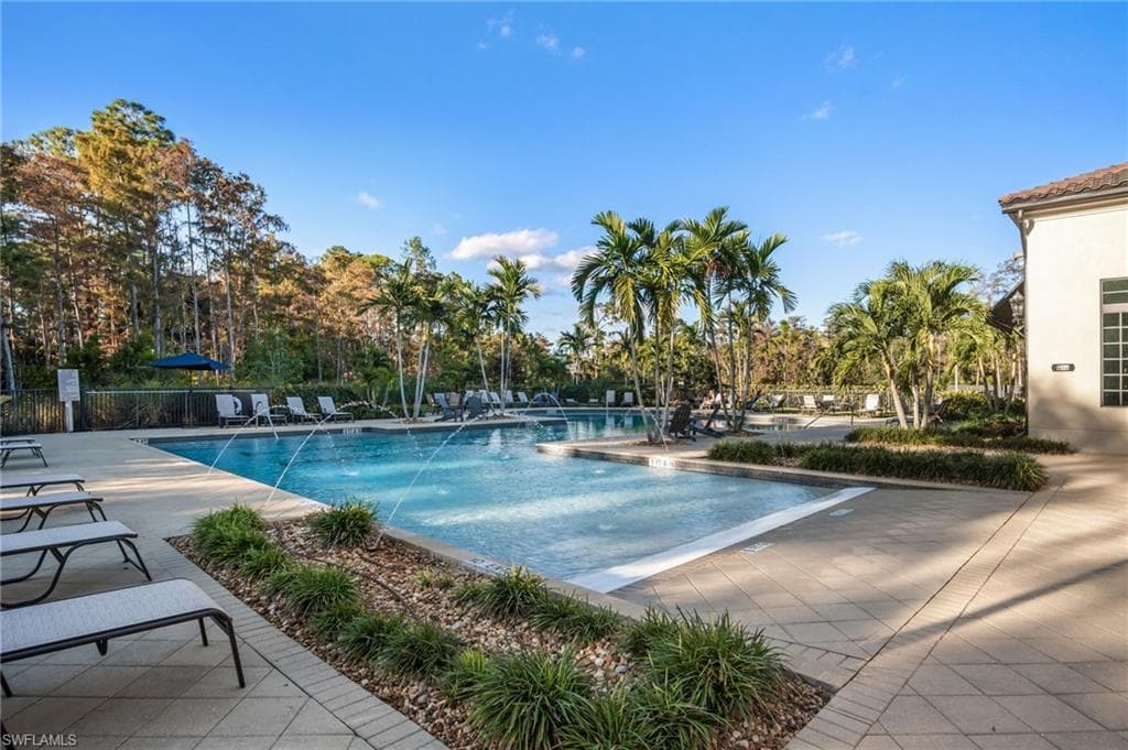 4433 Tamarind WAY-45