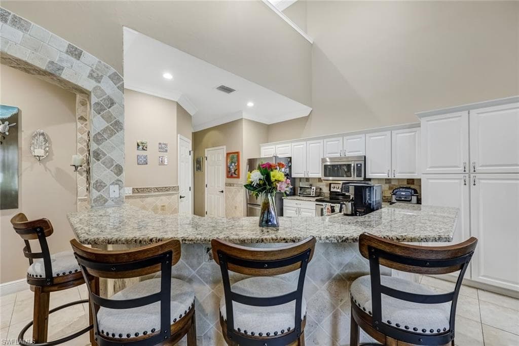 88 Burnt Pine DR-7