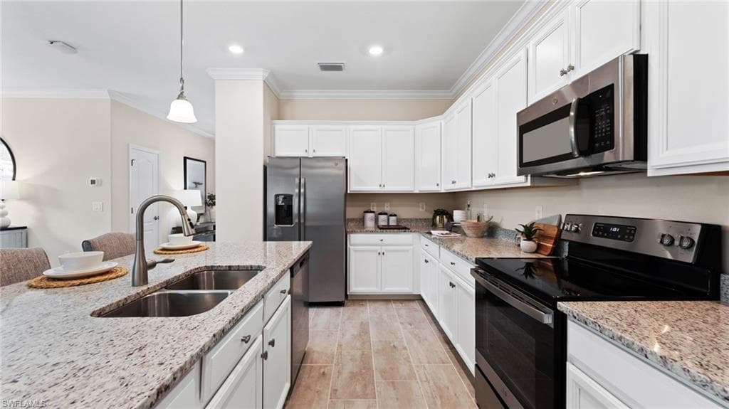 17455 Saddleback LOOP-10