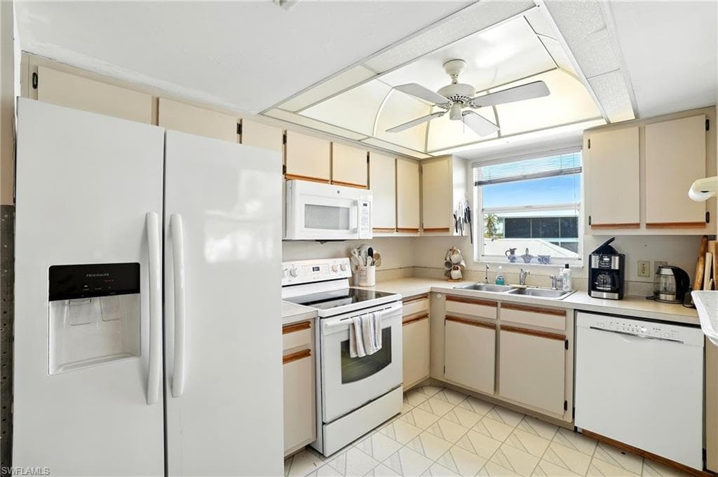 8363 Estero BLVD-11