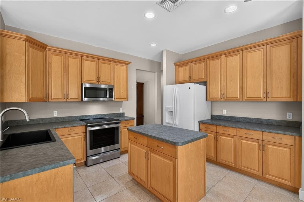 12281 McGregor Palms DR-12