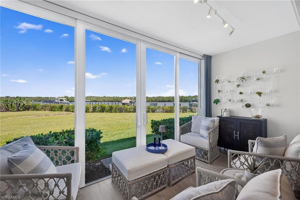 309 Goodlette-Frank RD S A204-18